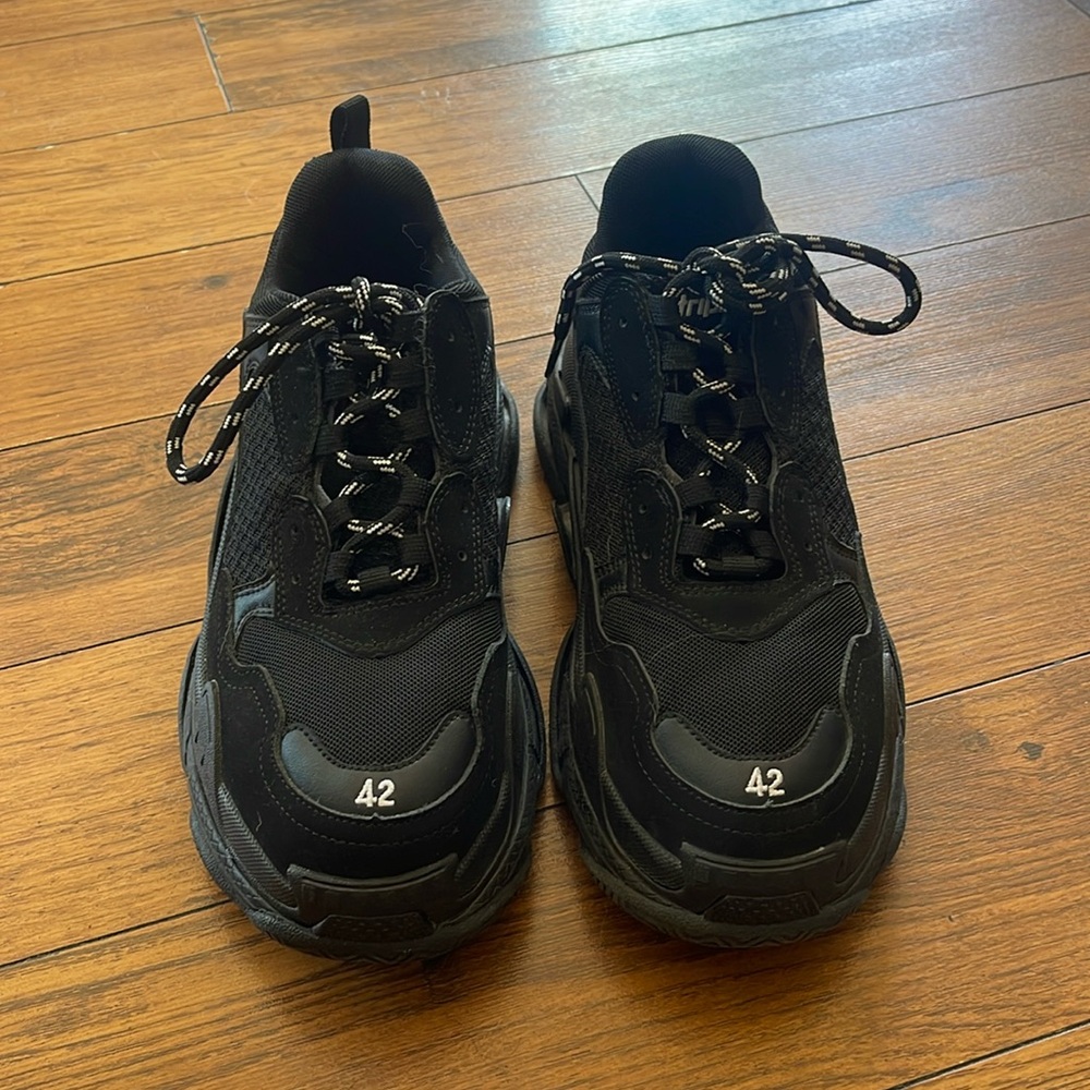 Black BALENCIAGA shoes, Size 42 (US 9)